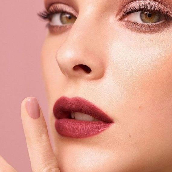 Парфюмерия и Косметика приглашает Вас на рандеву с Chanel