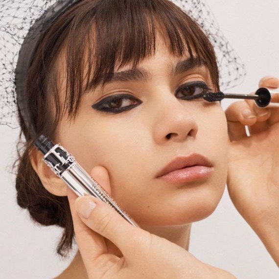 Diorshow Iconic Overcurl от Dior