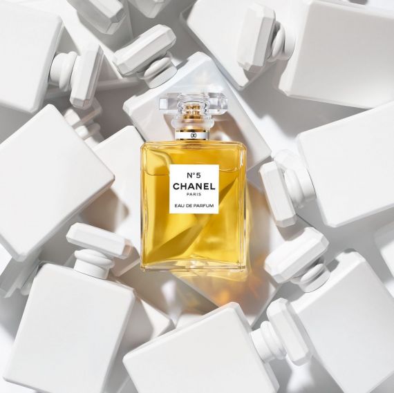 21 октября CHANEL приглашает вас на Клиентский день в магазин Ренуар!