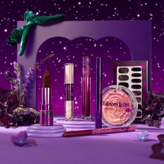 Тени in the bloom’light duo