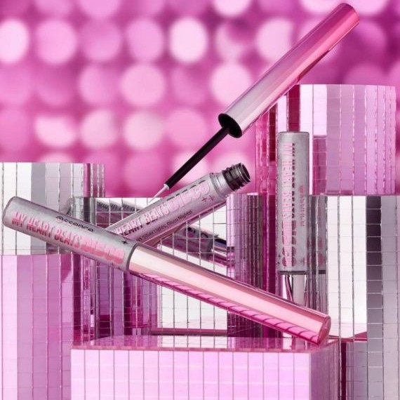 Серебряная подводка для глаз Silver Lights Disco Nights Essence